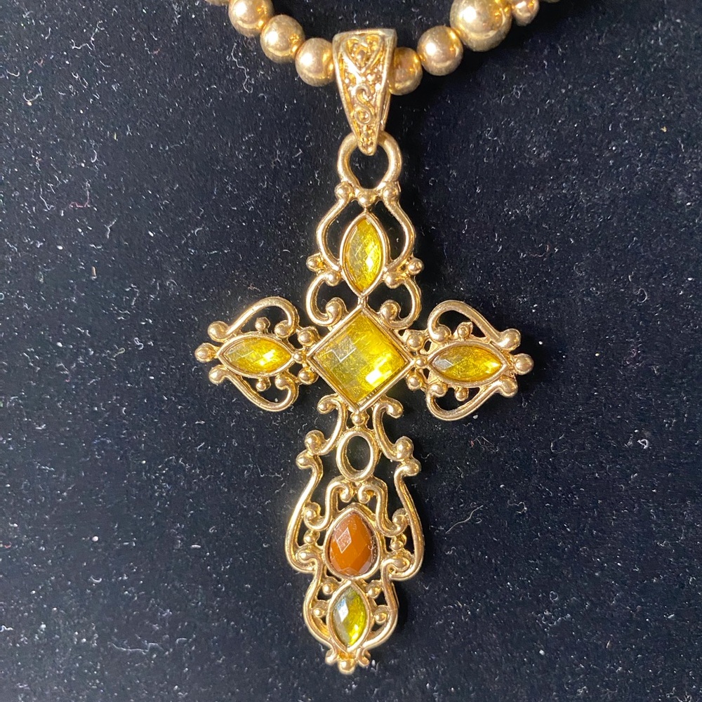 Pretty gold cross neckless with gold and Burgundy stones $20 - Picture 3 of 3
